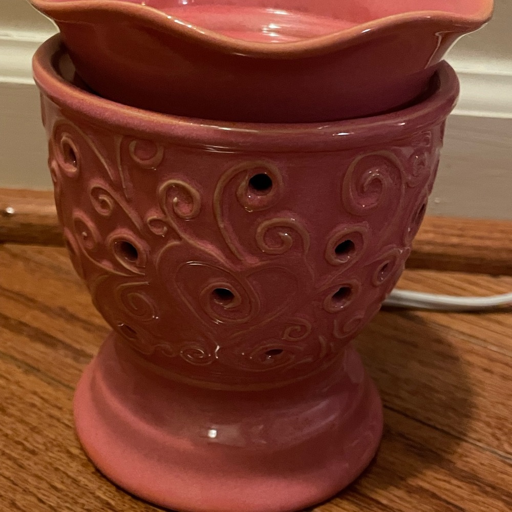 SCENTSY WAX WARMER TULIP